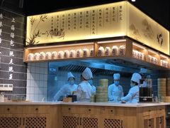 -馋三尺蟹粉小笼(人民广场店)