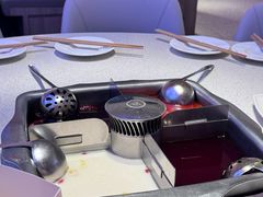 -海底捞火锅(杭州庆春路夜宵主题店)