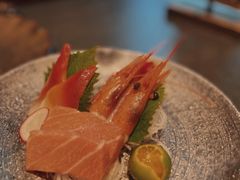 -铭牛烧肉·和牛海鲜自助(高新月牙湖店)