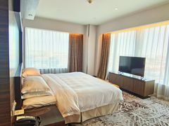 -上海虹桥西郊假日酒店