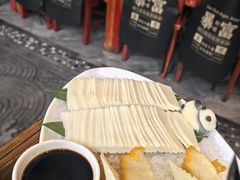 -小龙翻大江文化火锅(太古里店)
