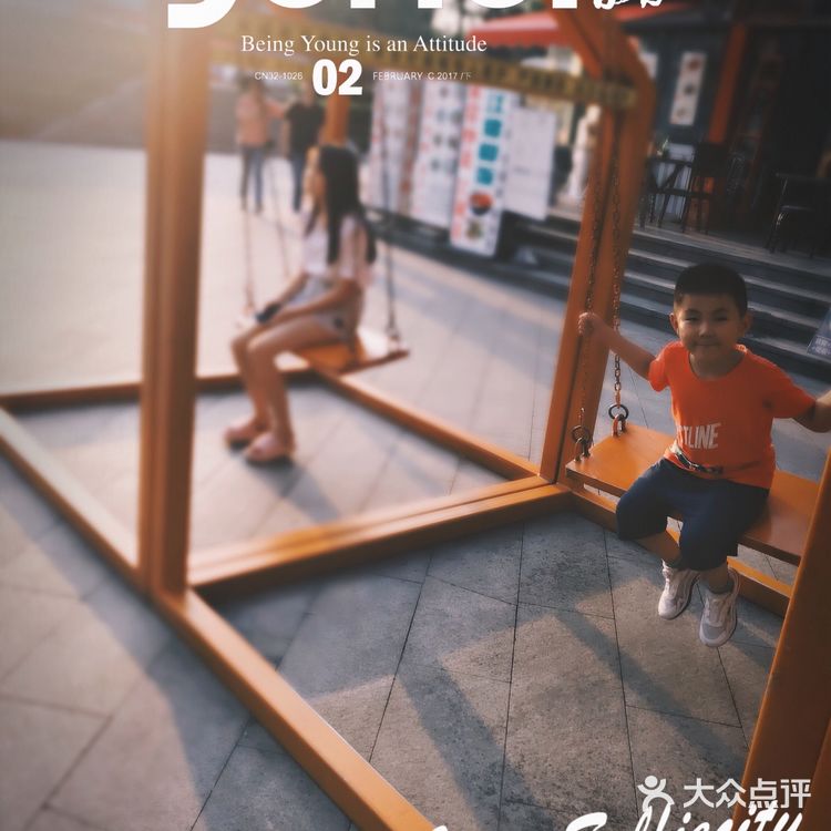 长嘉汇弹子石老街。开在孙家花园里的星巴克