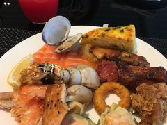 -圣丰索菲特·2 On 988 Café 自助餐厅