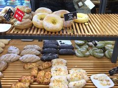 -焙丽拾光(麦凯乐直营店)