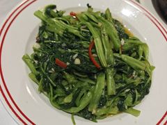 -明本湛江鸡•海鲜小厨(陈家祠店)