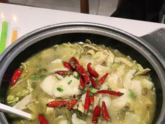 -渝是乎酸菜鱼·川渝小炒(新世界百货望京店)