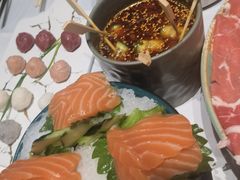 -红鼎豆捞·非遗鲍皇汤火锅(宝丰路店)