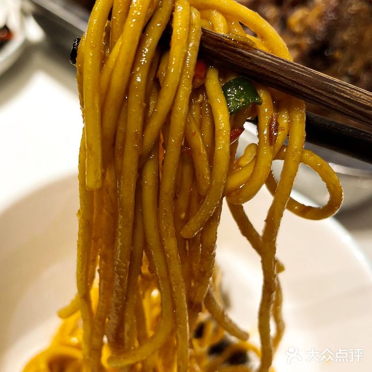 人均100不到|||自助烤全羊[调皮]我怕是要吃吐了