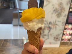 -Venchi (Chocolate & Gelato)