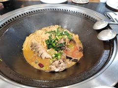 -老刘生态大鱼坊铁锅炖鱼(赛马场店)