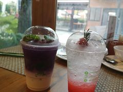 野莓气泡水-Chom Cafe and Restaurant