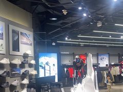 -迪桑特DESCENTE(青岛山东路万象城店)