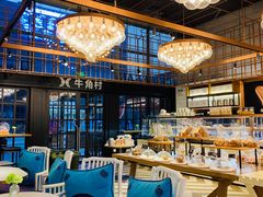 面包甜点陈列柜-牛角村(大族广场店)