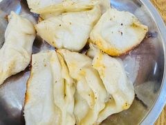 -黄阿姨锅贴大王(万航渡路店)