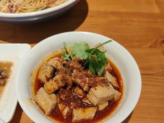 -诚铭记·虾仁汤包·成都小吃(融创店)