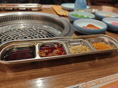 -明洞阿姨·韩式酱蟹烤肉·创意料理(三元桥店)