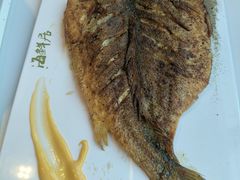 -赶海部落海鲜城(海阳路店)