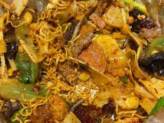-红渡小香·牛肉麻辣香锅(车站南路店)