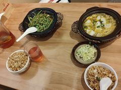 -有红鸡毛店·川菜(建设路店)