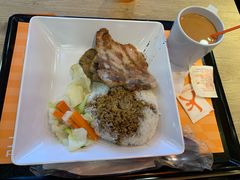 香煎鸡肉饼拼猪扒饭-大快活(丽丰店)