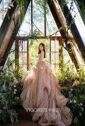 -雪中彩影婚纱摄影·微光艺术中心