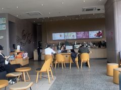 -星巴克臻选(盐城金鹰聚龙湖店)