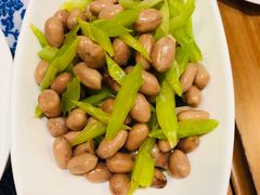 西芹花生米-东方饺子王(新奥购物中心店)