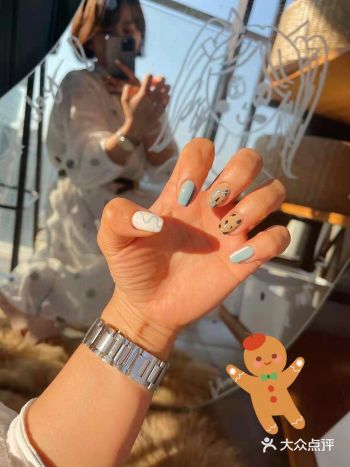 新年做的美甲助我大杀四方