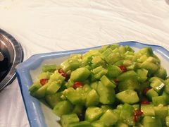 凉拌黄瓜-鲁朗纳麦石锅鸡庄园