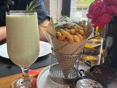 -Mark&Mars Restaurant