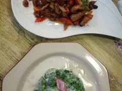 -玖月时尚泰式餐厅