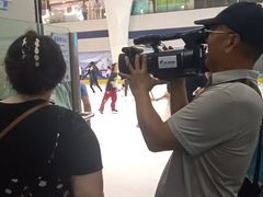 -正佳冰河湾真冰滑冰场