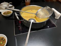 -鲜入唯煮·港式海鲜牛肉火锅(金宝街店)