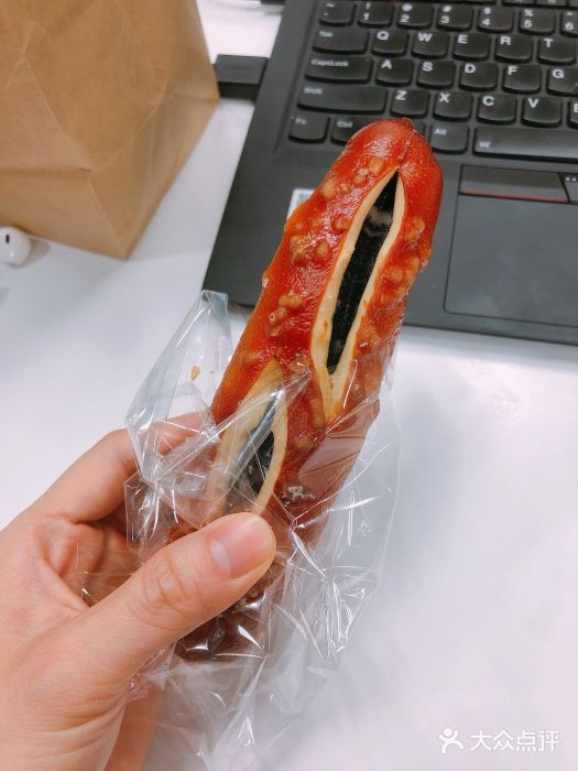 天井·丑面包搭咖啡碱水墨鱼肠图片