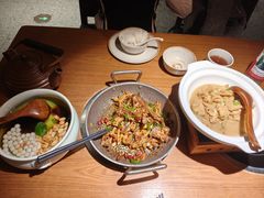 -吃饭皇帝大土家民族菜(荟聚店)