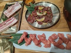 -青瓦餐厅·生鱼片·韩园烤肉(西塔店)