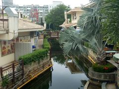 -亚龙湾亚泰商业街