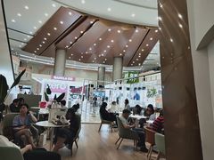大堂-奈雪的茶(市百一店)
