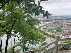 -叠彩山景区