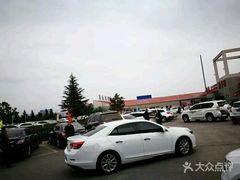 -洋县服务区-停车场