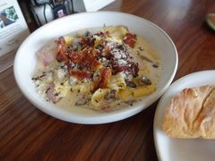 -ROAST coffee & eatery