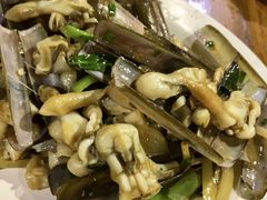 -岛中岛·海鲜大排档·万宁老字号(东澳店)