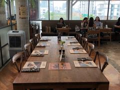 -ROAST coffee & eatery