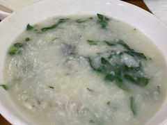 枸杞叶鱼骨腩粥-华记粥饭店(印象容桂主题风情街店)