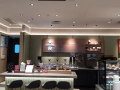 -星巴克臻选(上海中环广场2F店)