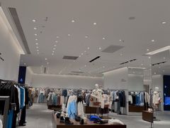 -URBAN REVIVO(欢乐海岸购物中心店)