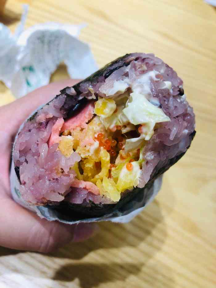 井弘饭团(印象城店)-"印象城负一楼的一家饭团店,井弘饭团,买了.