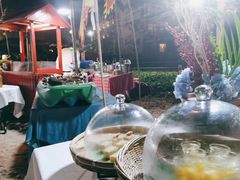-亚龙湾希尔顿自助餐厅·海鲜·烧烤·沙滩BBQ·现场乐队