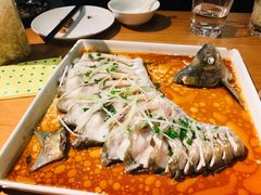 清蒸武昌鱼-莲餐厅·湖北菜·藕汤是头牌(愚园路店)