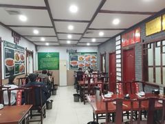 -湖南人家湘菜馆(镇江路店)